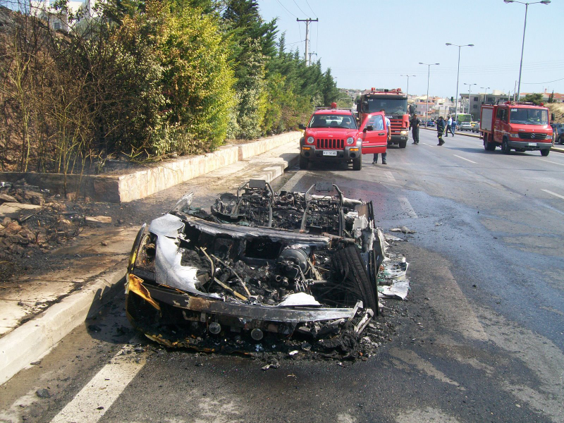 Illustration for article titled Lamborghini Gallardo Burns In Greece, Ignites Super Car Flame War